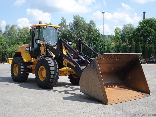 Челен товарач с каменни гуми 90% XMINE JCB 436 HT Super Highlift 5 m Überladhöhe
