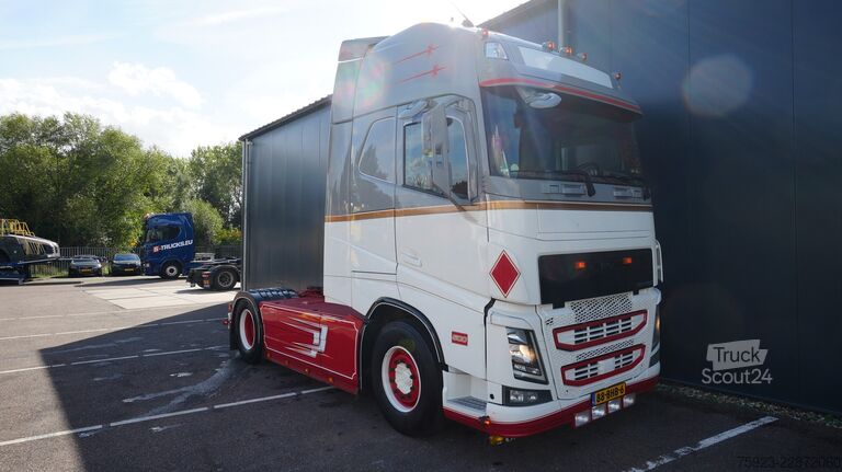  Volvo FH500 ADR GLOBETROTTER SHOWTRUCK
