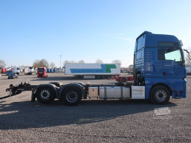 Camion porte-caisses amovibles MAN 26.500 FLLC TGX BDF Intarder Lenkachse