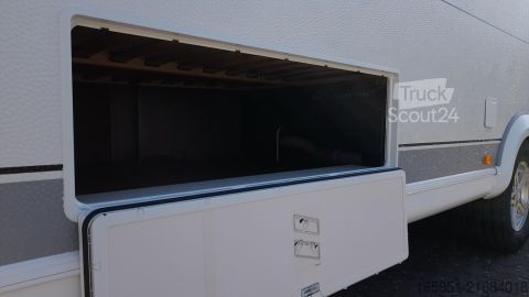 Karavāna Hobby Prestige 560 FC