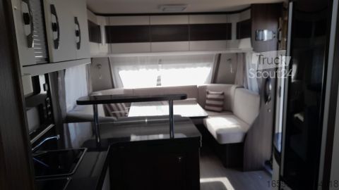 Karavāna Hobby Prestige 560 FC