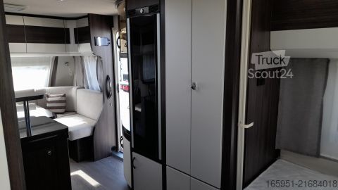 Karavāna Hobby Prestige 560 FC