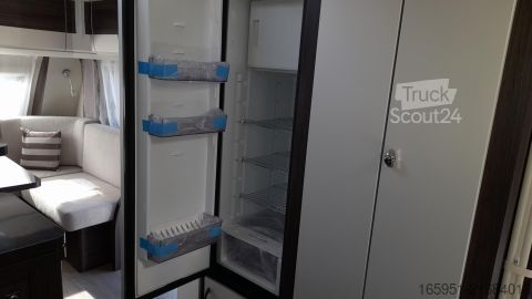 Karavāna Hobby Prestige 560 FC