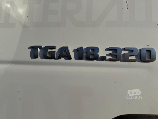 Volquete con grúa MAN TGA 18.320 4X2 TIPPER EURO 4 + CRANE PALFINGER ...