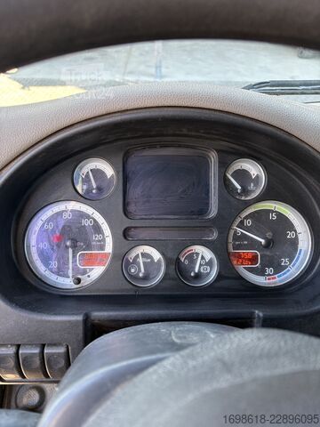 Gru montata su autocarro DAF CF 360
