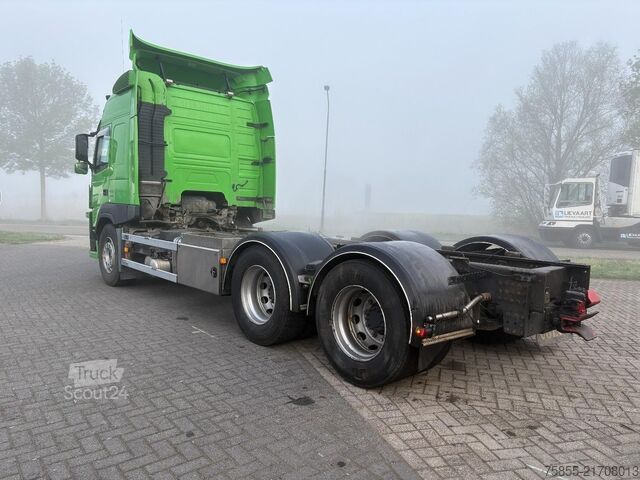 Chassis com cabina Volvo FM450 6x2 /  Euro 6 / Chassis  / 331.000 KM