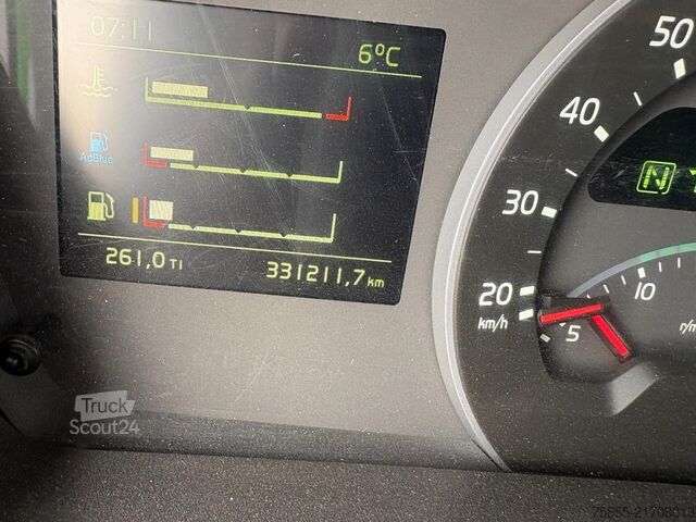 Chassis com cabina Volvo FM450 6x2 /  Euro 6 / Chassis  / 331.000 KM