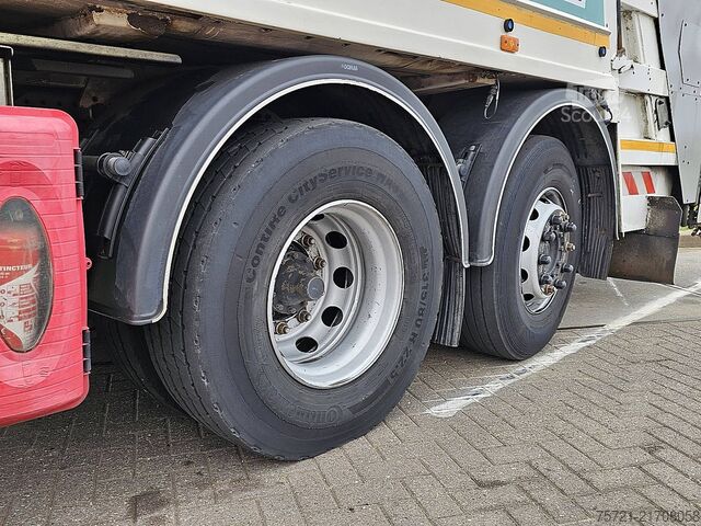 Véhicule de collecte des déchets SCANIA P280 FAUN,6x2*4