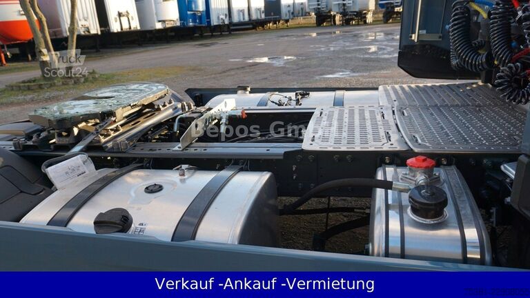 Standardní tahač DAF XG FT 530- Kipphydraulik-Retarder-2-Tanks