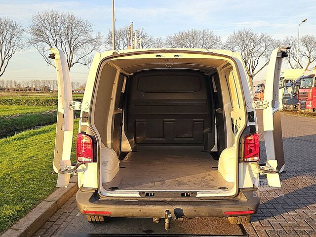 Carrinha de tejadilho alto VOLKSWAGEN TRANSPORTER 2.0 TDI L2H1 Navi 4 Motion