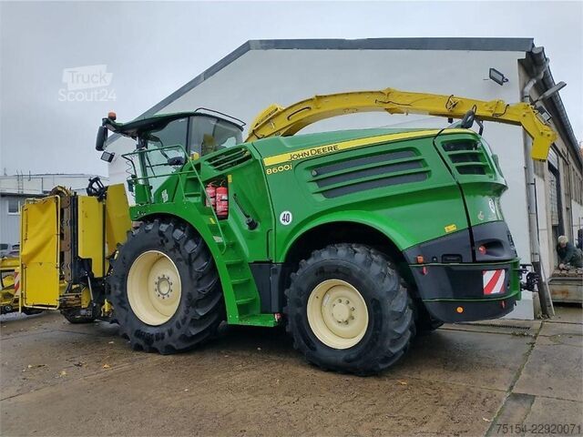 силосоуборочный комбайн John Deere 8600
