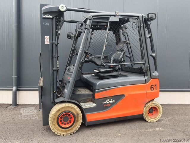 Челен мотокар Linde E25L