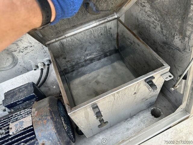 Cysterna z żywnością Feldbinder LEBENSMITTEL / LEVENSMIDDELEN / FOOD / 33.500L ...