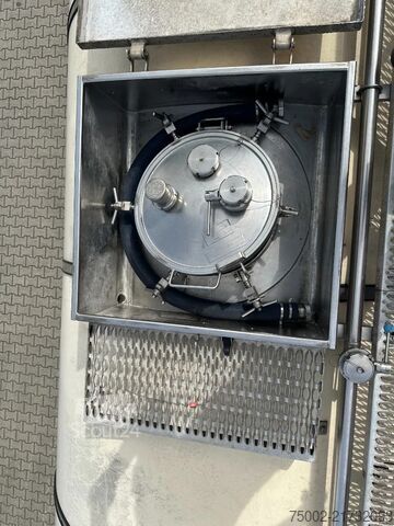 Cisterna s hrano Feldbinder LEBENSMITTEL / LEVENSMIDDELEN / FOOD / 33.500L ...