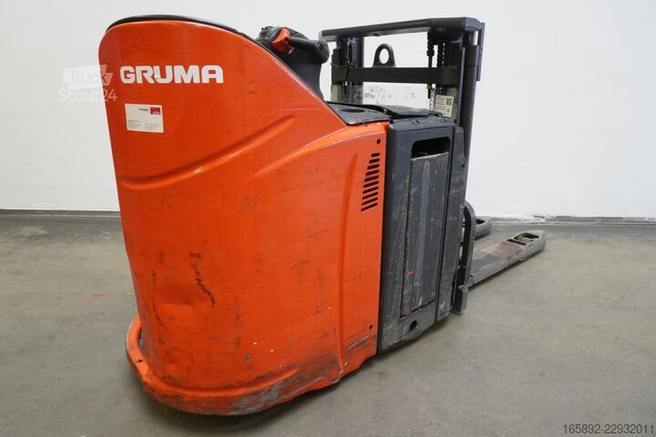 Käsikäyttöinen pinoaja Linde D 12 HP SP 133
