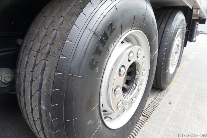 Puspriekabė-šaldytuvas Kögel S24 refrigerator semi-trailer / 2023