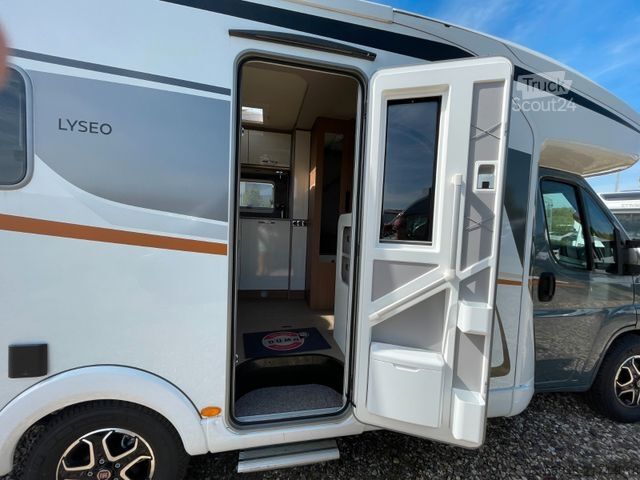 Pusiau integruotas kemperis BÜRSTNER Gallery Harmony T 649 *Solar*4,4T Maxi*Automatik