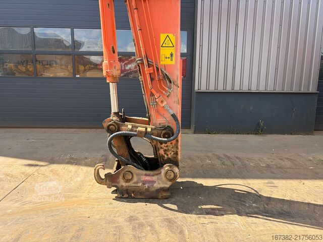 гусеничный экскаватор Hitachi ZX300LCN-6