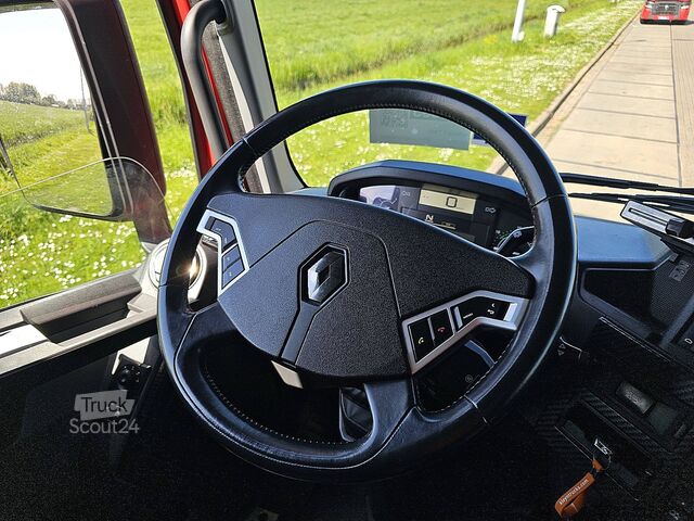 Standard-SZM RENAULT T 520