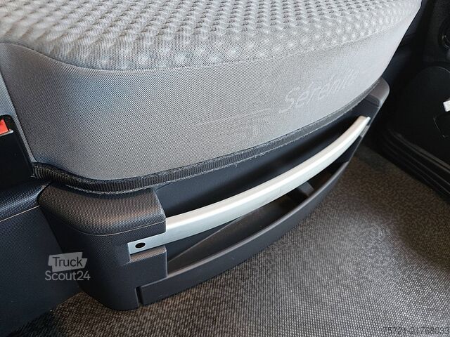 Standard-SZM RENAULT T 520