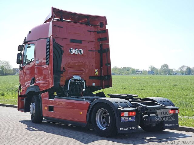 Standard-SZM RENAULT T 520