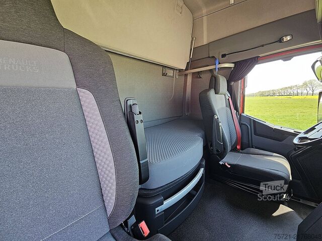 Standard-SZM RENAULT T 520