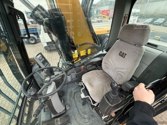 Riteņu ekskavators CATERPILLAR M318D Mobilbagger *9.235 h *Schnellw. *Greifer