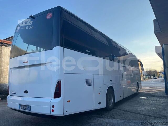 Trener Irisbus New Domino
