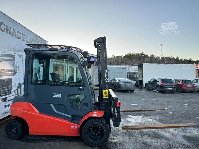 Stivuitor Toyota 8FBMT45 Electric, 3.600h, 2015