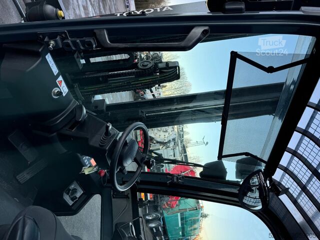 Stivuitor Toyota 8FBMT45 Electric, 3.600h, 2015