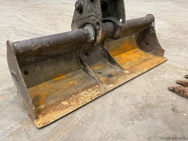 Minigraver JCB 8025