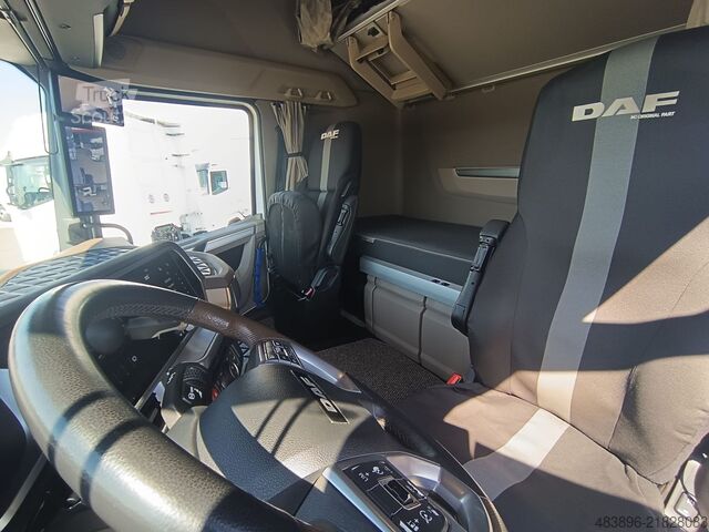 Traktorius Daf XG+ 530 FT