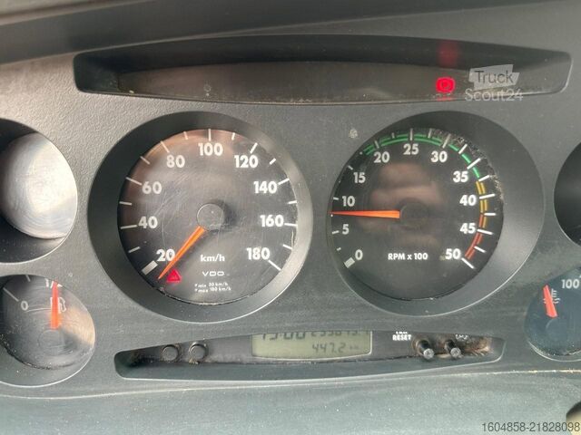 BE-trekker Iveco 40C / BE COMBI 10T WITH VELDHUIZEN P31-5A / CRE...