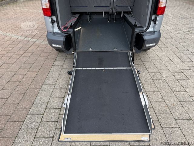 Ван VOLKSWAGEN Caddy 1,9 TDI DSG Rollstuhl RAMPE Behindertenger