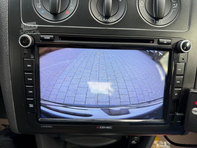 Ван VOLKSWAGEN Caddy 1,9 TDI DSG Rollstuhl RAMPE Behindertenger