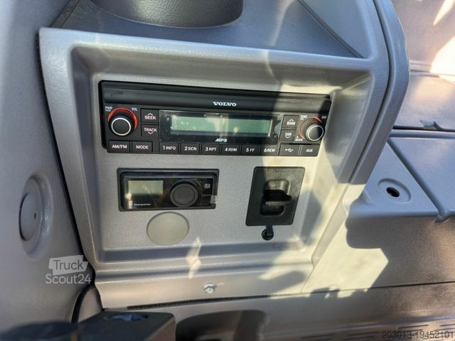 Pelle sur pneus VOLVO EWR150E Mobilbagger mit ROTATOR ENCONG EC319