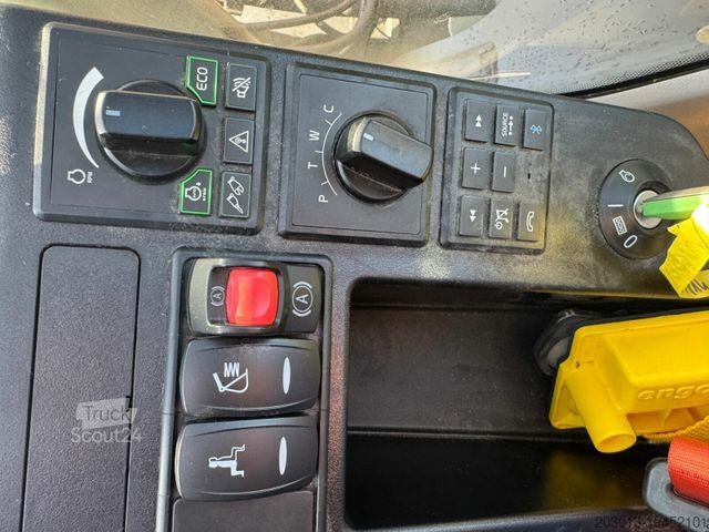 Pelle sur pneus VOLVO EWR150E Mobilbagger mit ROTATOR ENCONG EC319