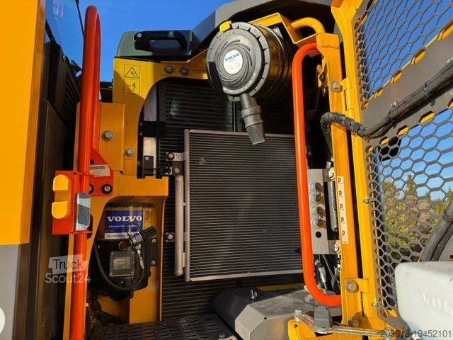 Pelle sur pneus VOLVO EWR150E Mobilbagger mit ROTATOR ENCONG EC319