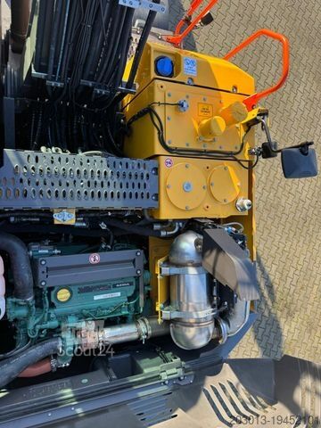 Pelle sur pneus VOLVO EWR150E Mobilbagger mit ROTATOR ENCONG EC319