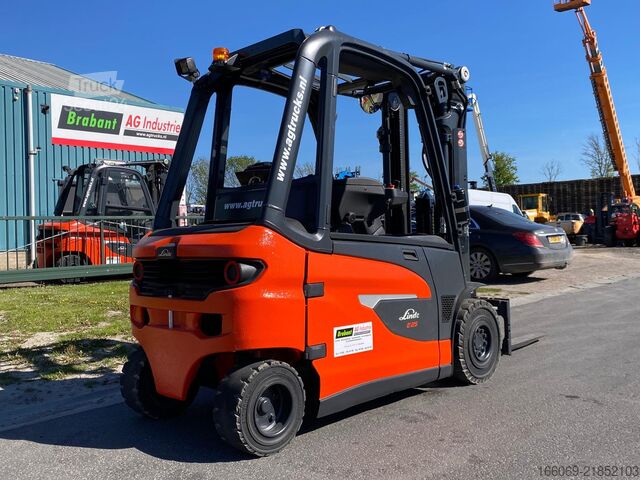 Gaffeltruck Linde E25L-01