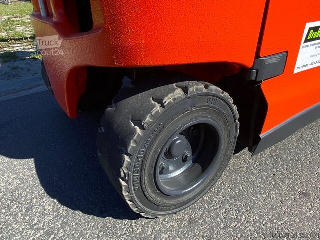 Gaffeltruck Linde E25L-01