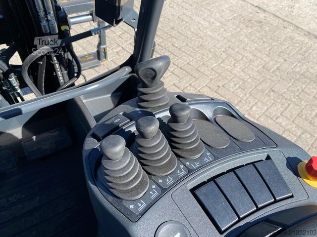 Gaffeltruck Linde E25L-01