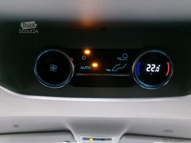 Minibus FORD Tourneo Custom 320L2 AT Titanium AHK ACC Stndhz