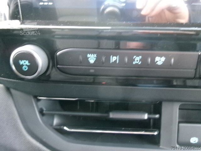 Minibus FORD Tourneo Custom 320L2 AT Titanium AHK ACC Stndhz