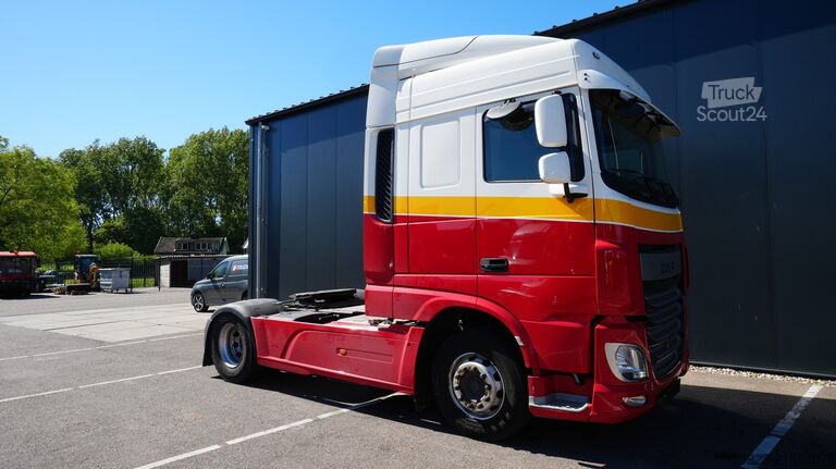 Standaard-SZM DAF XF 440 sc tractor unit