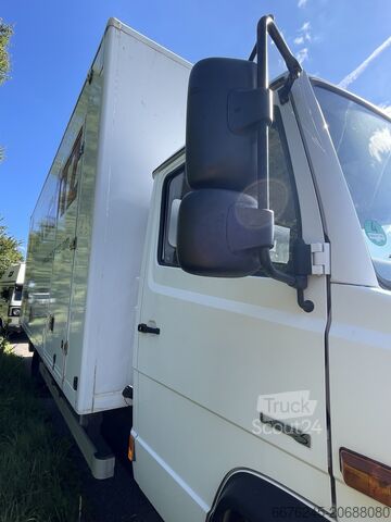 Transporter met koffer Mercedes-Benz Vario 816 D