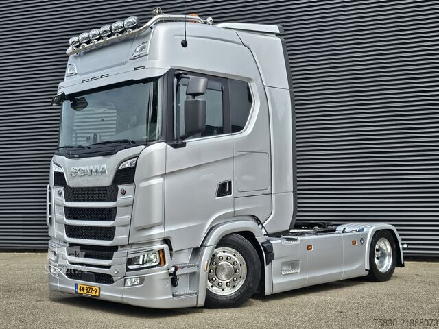 Standardni SZM Scania S590 V8 4x2 / RETARDER / FULL AIR / 54DKM