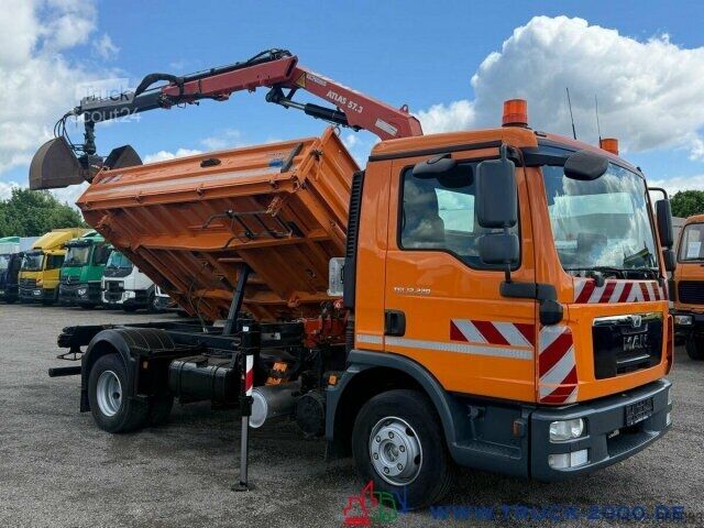Camion ribaltabile trilaterale MAN TGL 12.220 Meiller Atlas Kran 5+6 Steuerk 146TKM