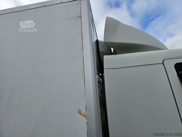 Camion refrigerato Volvo FL240 4x2 Ladeborwand