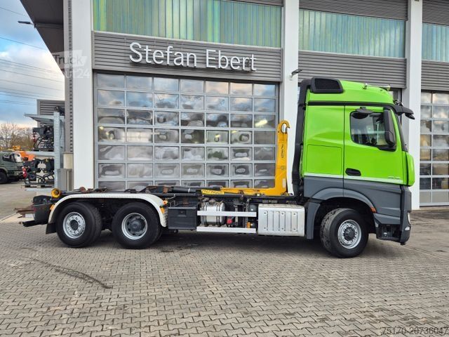 Контейнеровоз з гачком (рол-офф) MERCEDES-BENZ Arocs 2548 L 6x2/4 HAD Palfinger T20A AHK